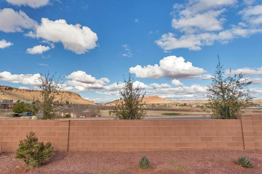 Villa 17 - 4 Bedroom! Year Round Heated Pool & Hot Tub! Games! Golf! Tennis! St. George Exterior photo