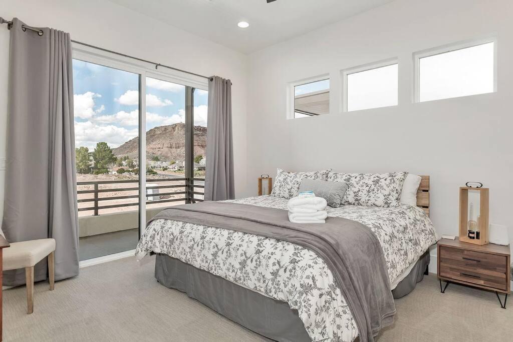 Villa 17 - 4 Bedroom! Year Round Heated Pool & Hot Tub! Games! Golf! Tennis! St. George Exterior photo